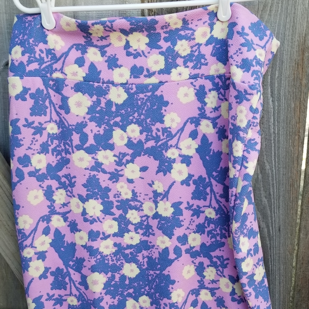 Cassie pencil skirt